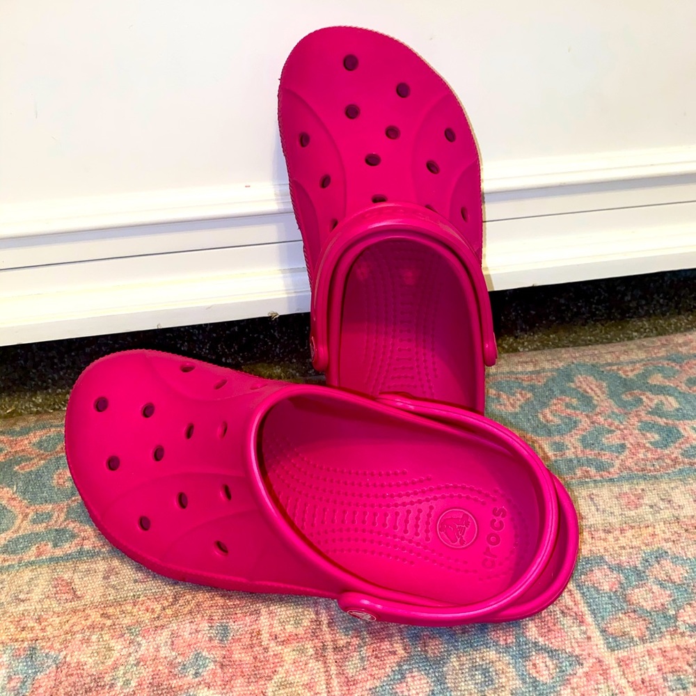 Pink Crocs size 10 Women’s 8 Men’s